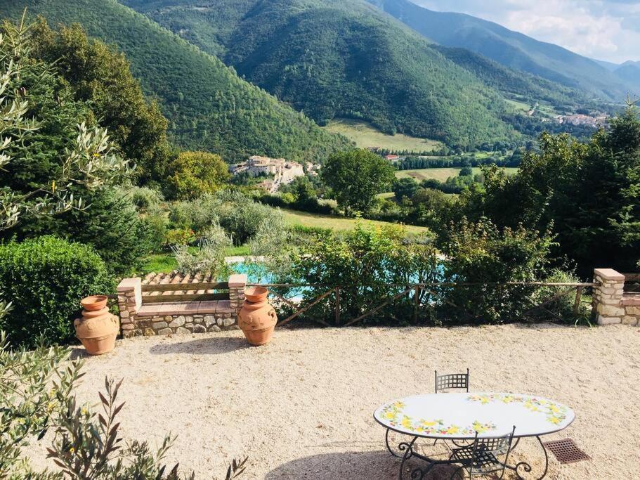 Casale Rosso Villa Castel San Felice Eksteriør bilde